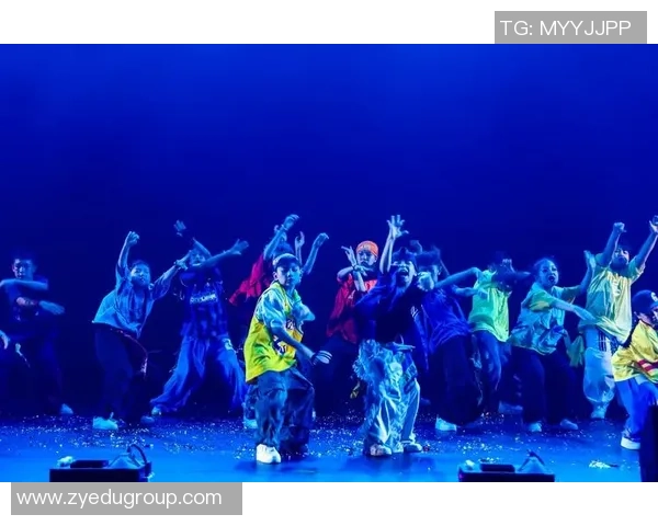 成都街舞队的力量与魅力探讨街舞文化在城市生活中的影响与发展